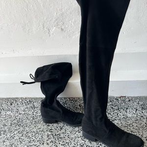 Knee high stretchy suede boots